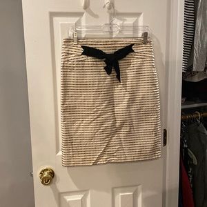 Pencil skirt above knee